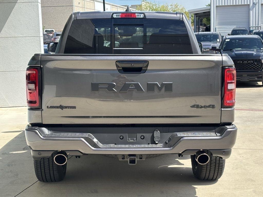 RAM 1500 Big Horn Crew Cab SWB 4WD 2026