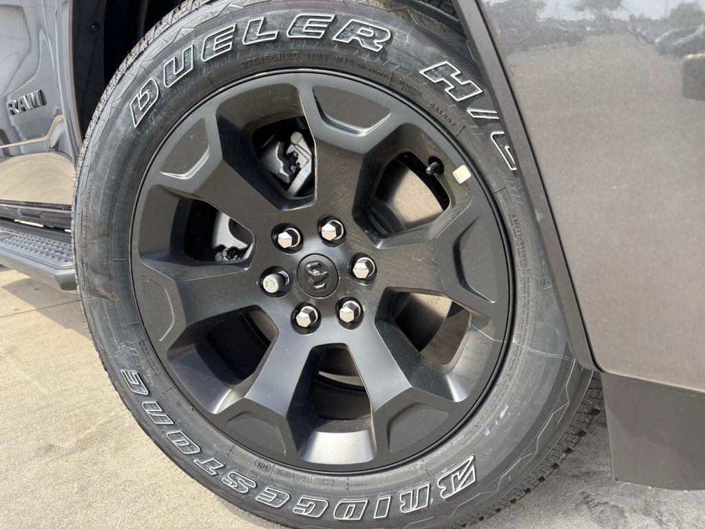 RAM 1500 Big Horn Crew Cab SWB 4WD 2026