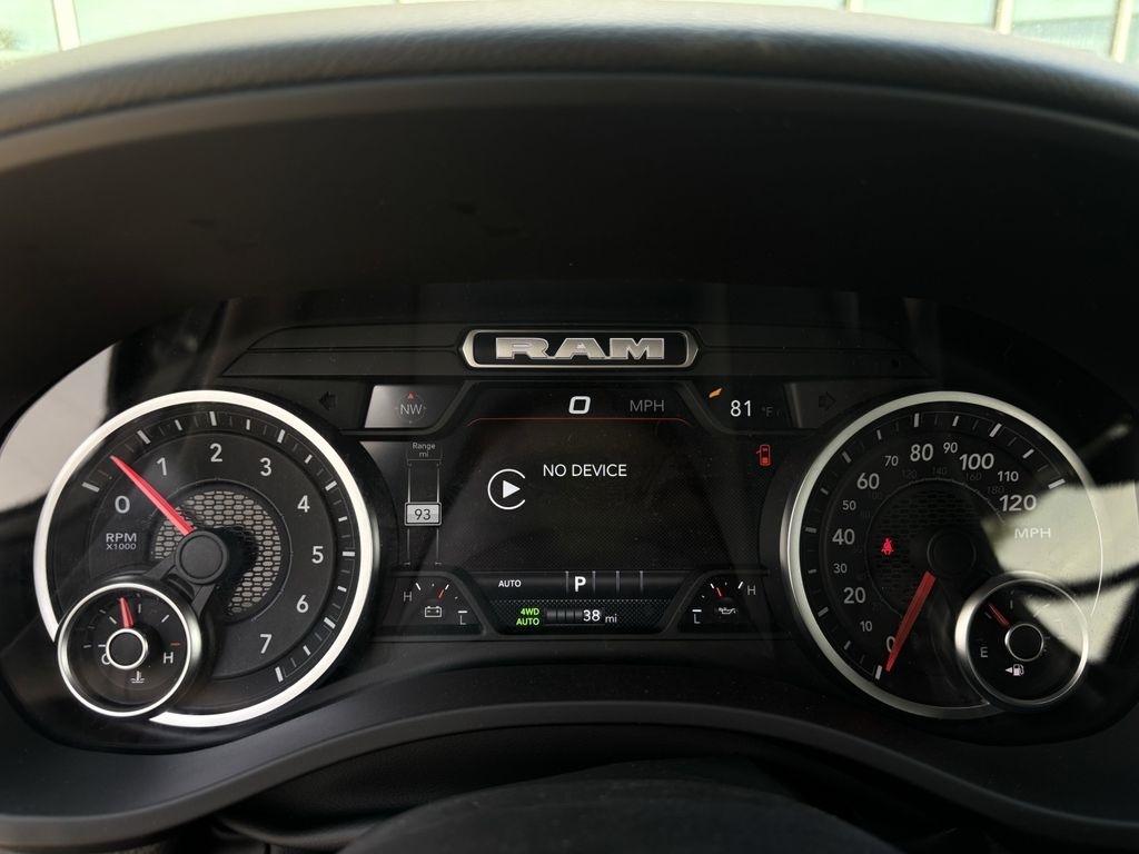 RAM 1500 Big Horn Crew Cab SWB 4WD 2026