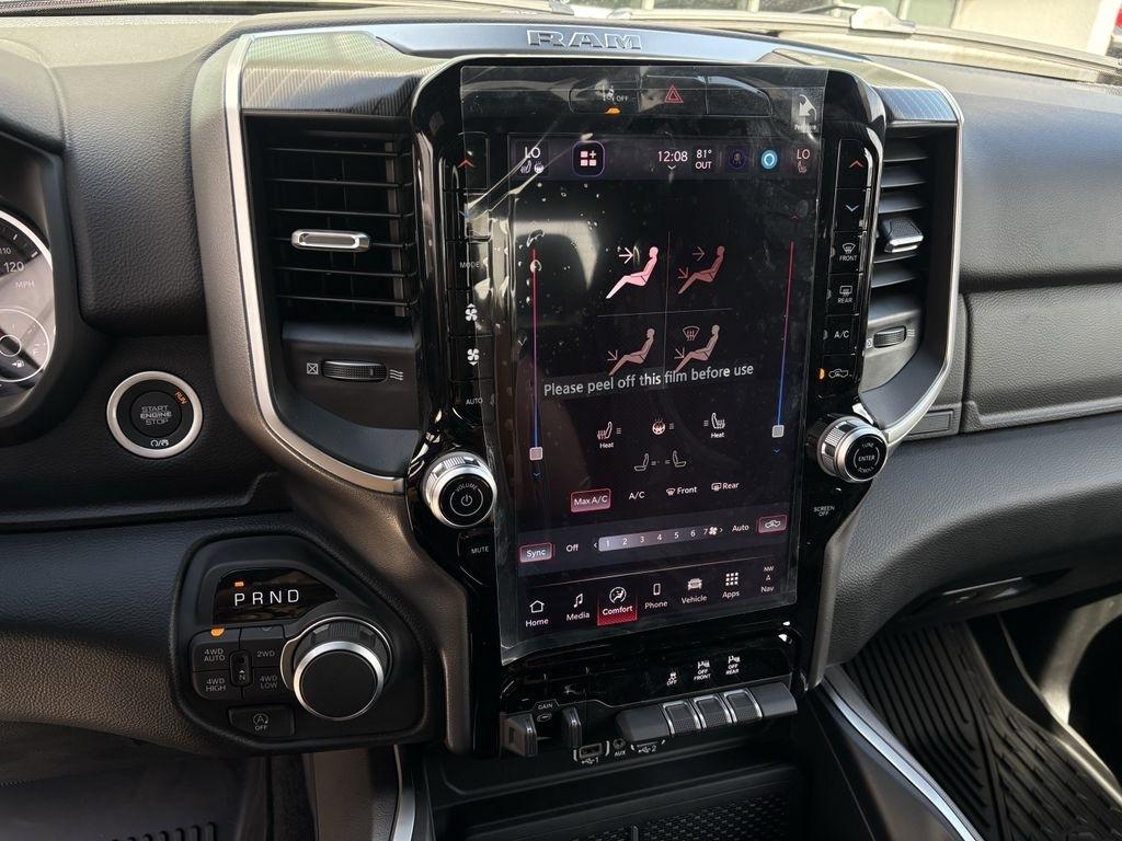 RAM 1500 Big Horn Crew Cab SWB 4WD 2026