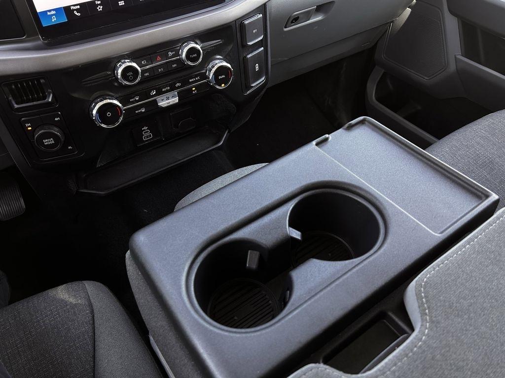 Ford F-150 XLT SuperCrew 4WD 2025