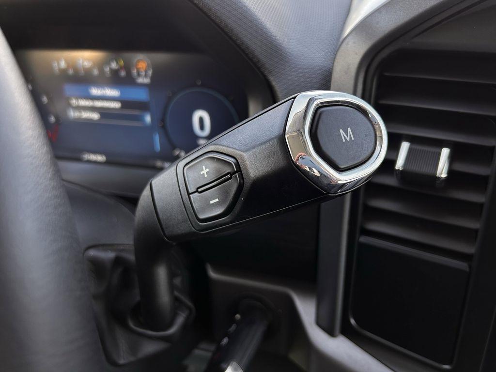 Ford F-150 XLT SuperCrew 4WD 2025