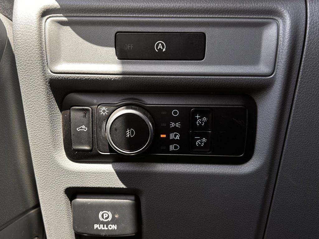 Ford F-150 XLT SuperCrew 4WD 2025