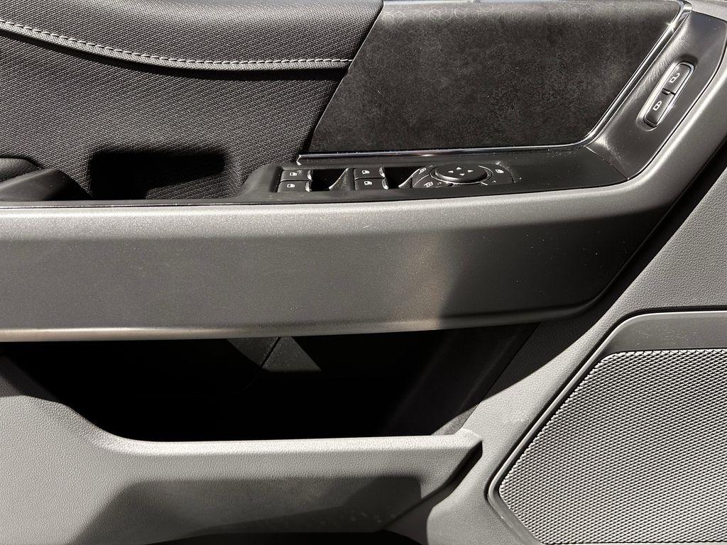 Ford F-150 XLT SuperCrew 4WD 2025