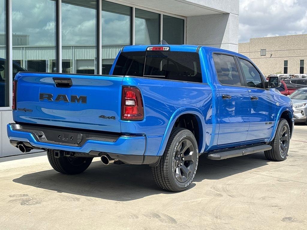 RAM 1500 Big Horn Crew Cab SWB 4WD 2026