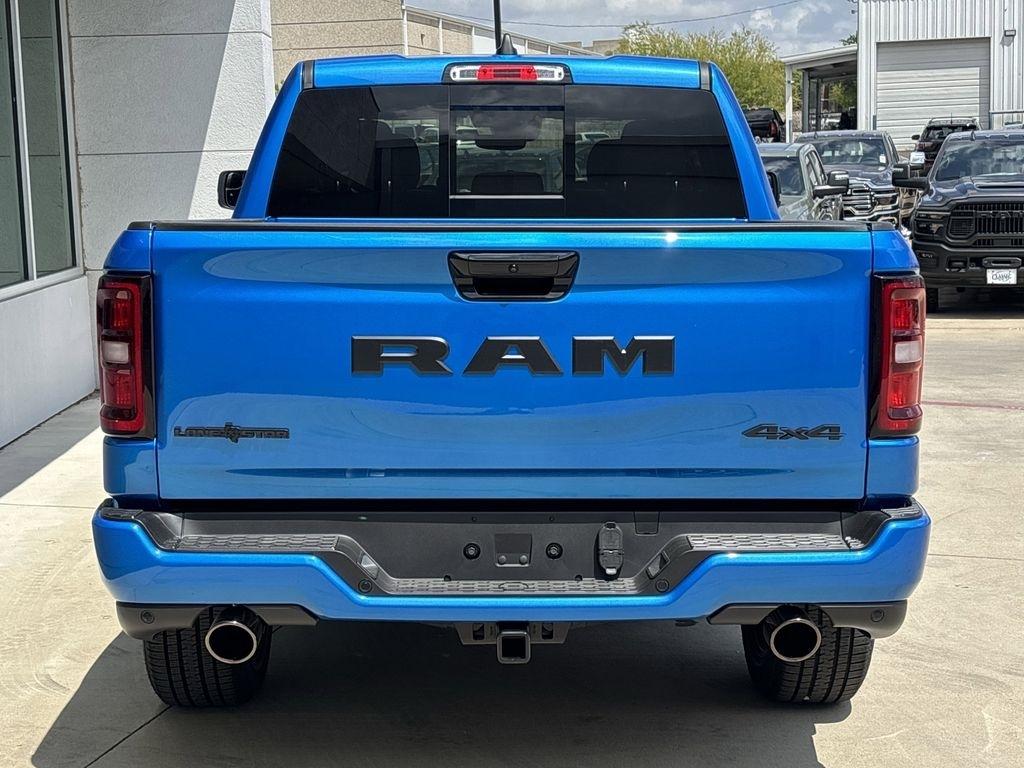 RAM 1500 Big Horn Crew Cab SWB 4WD 2026