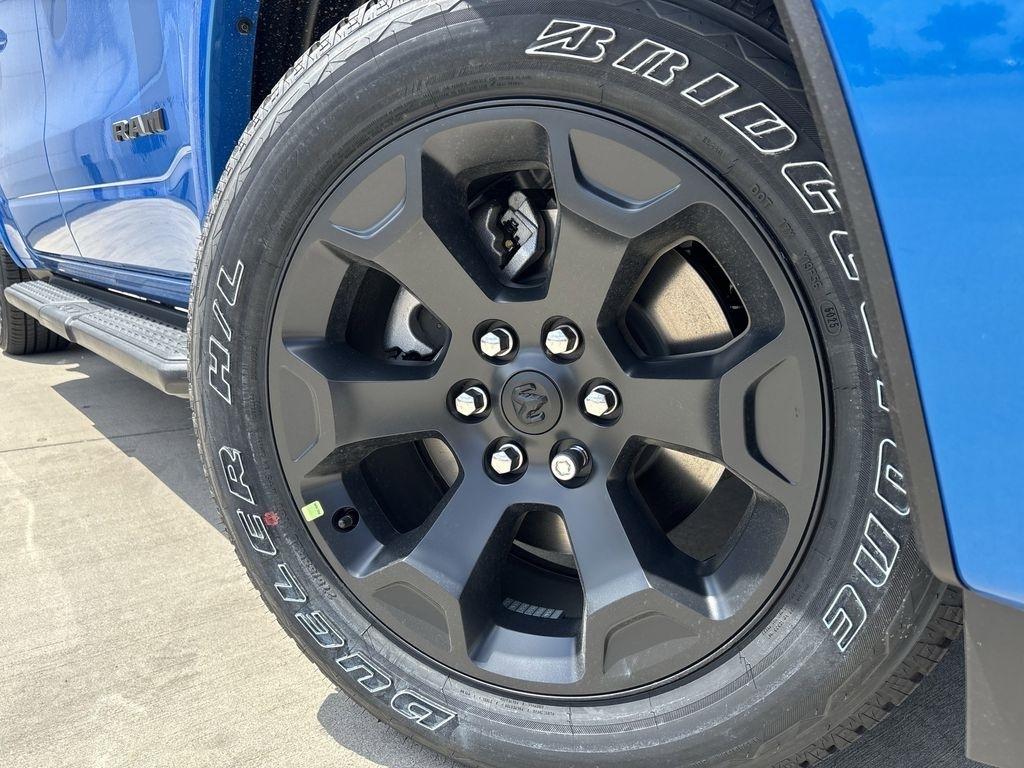 RAM 1500 Big Horn Crew Cab SWB 4WD 2026