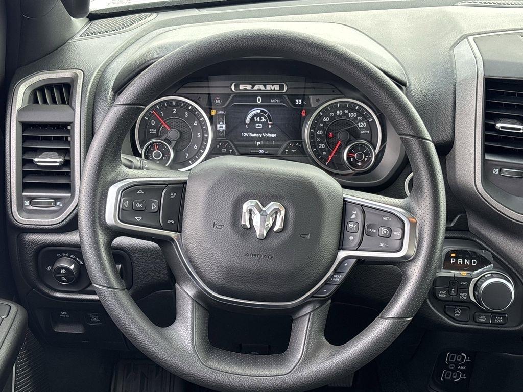 RAM 1500 Tradesman Crew Cab SWB 4WD 2026