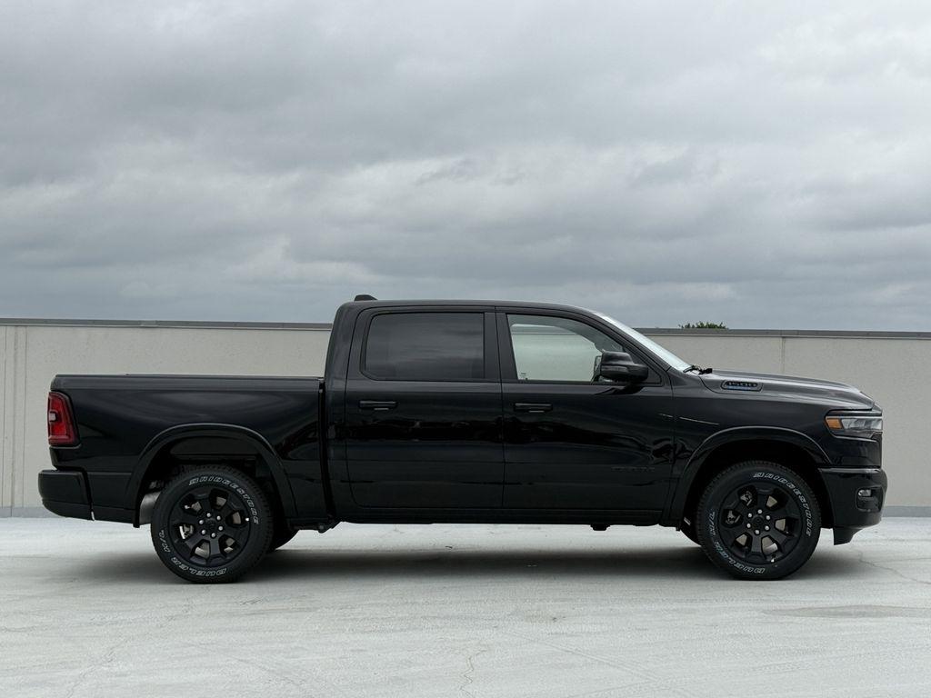 RAM 1500 Big Horn Crew Cab SWB 4WD 2026