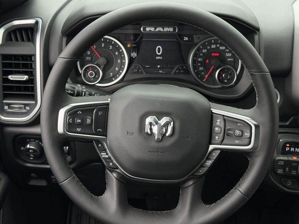 RAM 1500 Big Horn Crew Cab SWB 4WD 2026