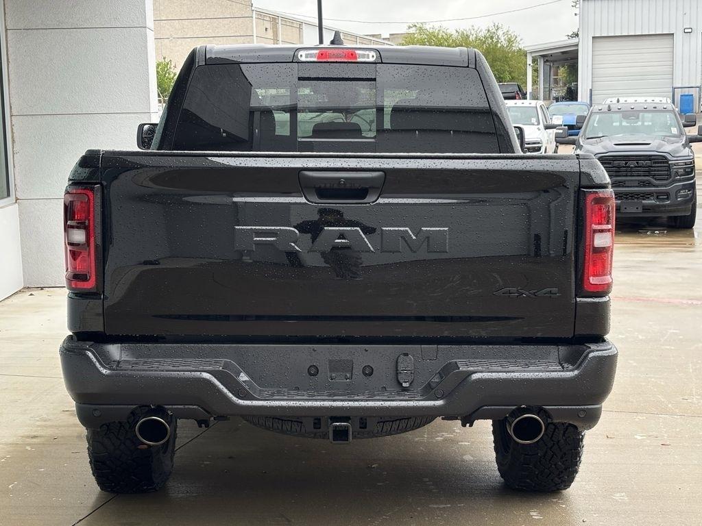 RAM 1500 Tradesman Crew Cab SWB 4WD 2026