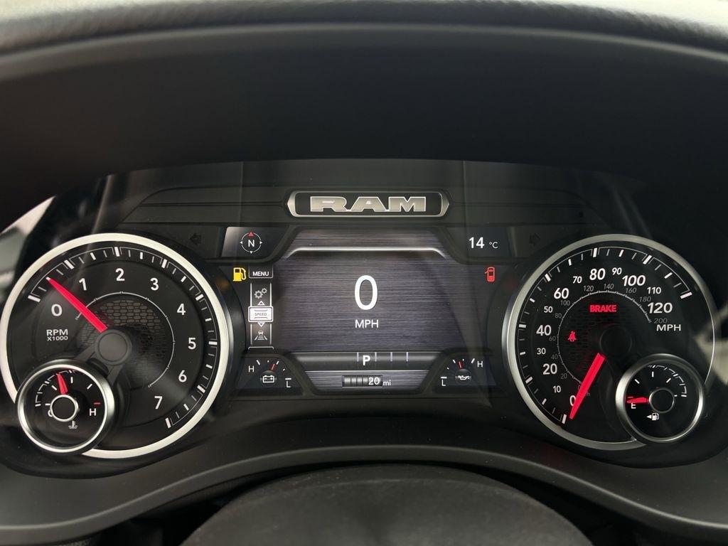 RAM 1500 Tradesman Crew Cab SWB 4WD 2026