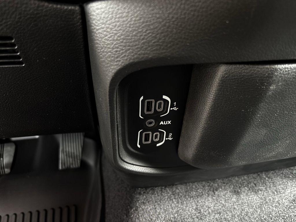 RAM 1500 Tradesman Crew Cab SWB 4WD 2026