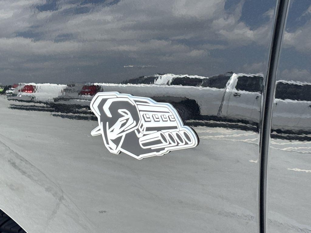 RAM 1500 Tradesman Crew Cab SWB 4WD 2026