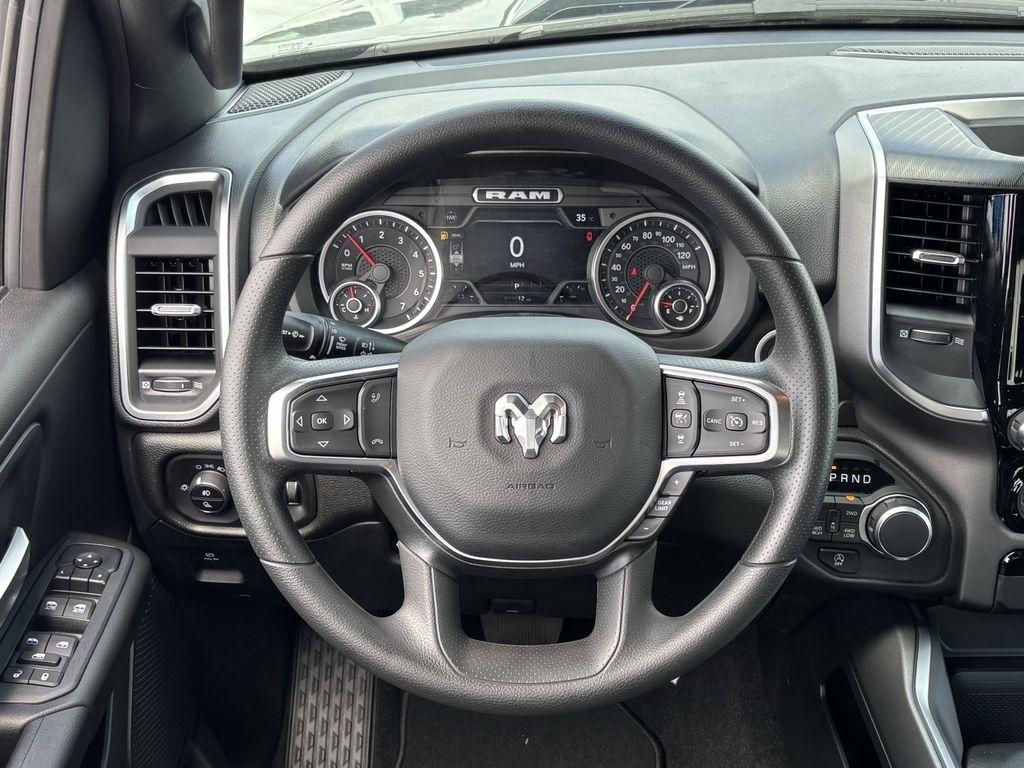 RAM 1500 Tradesman Crew Cab SWB 4WD 2026