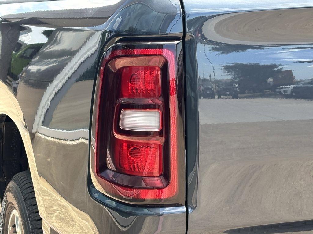 RAM 1500 Tradesman Crew Cab SWB 2WD 2026