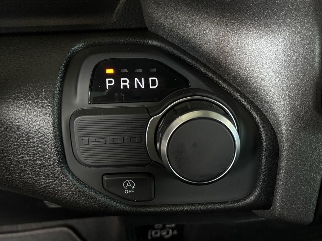 RAM 1500 Tradesman Crew Cab SWB 2WD 2026