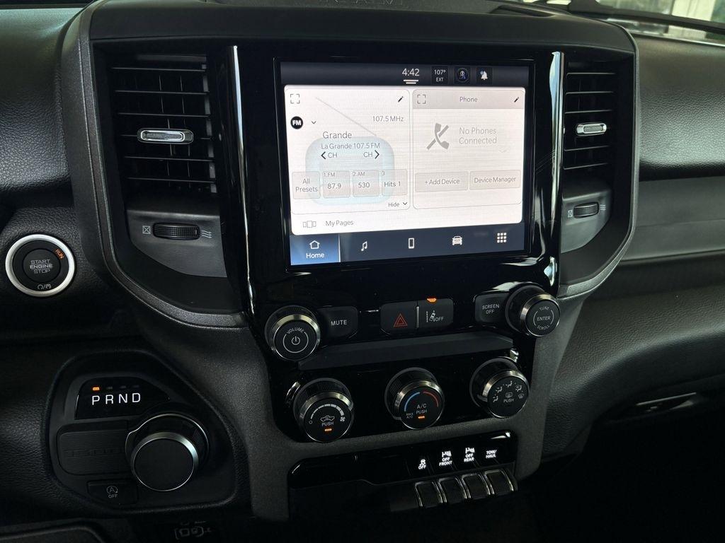 RAM 1500 Tradesman Crew Cab SWB 2WD 2026
