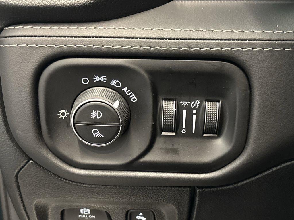 RAM 1500 TRX Crew Cab SB 4WD 2026