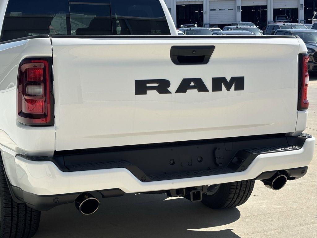 RAM 1500 Tradesman Crew Cab SWB 2WD 2026