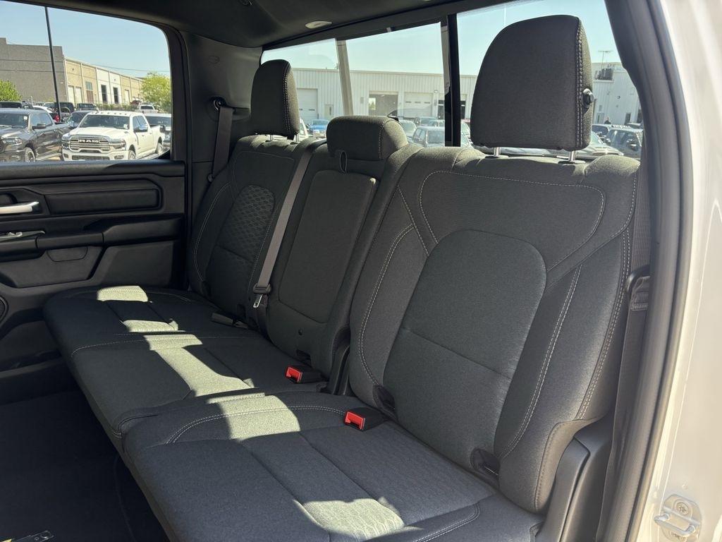 RAM 1500 Tradesman Crew Cab SWB 2WD 2026