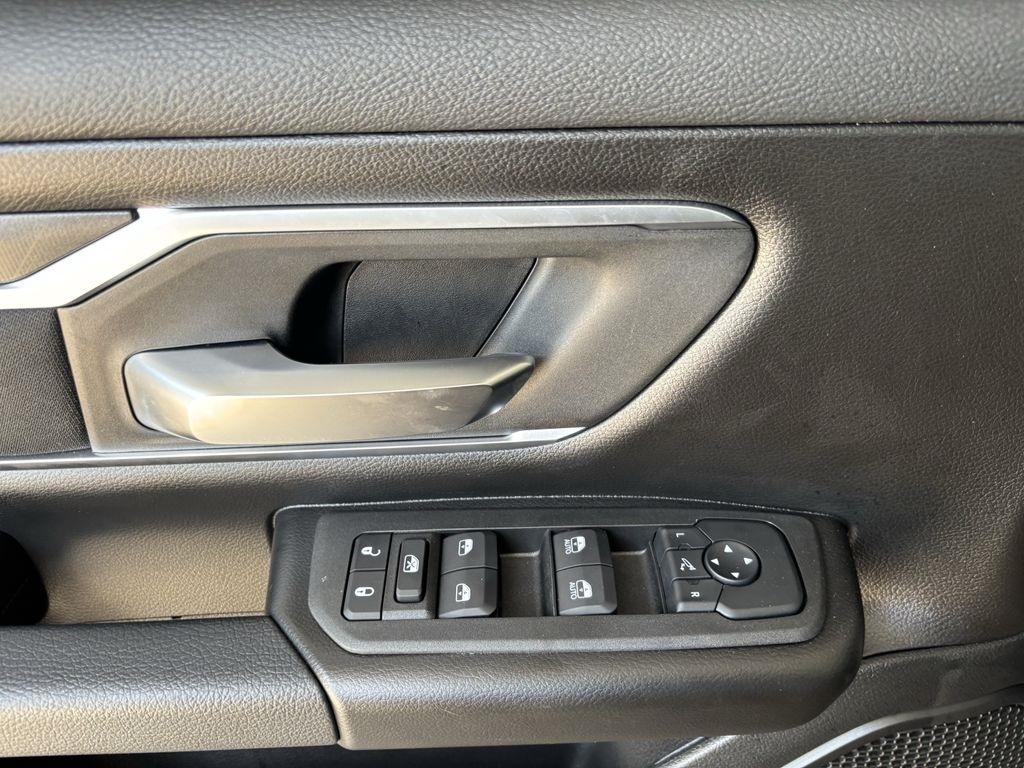 RAM 1500 Big Horn Crew Cab SWB 4WD 2026