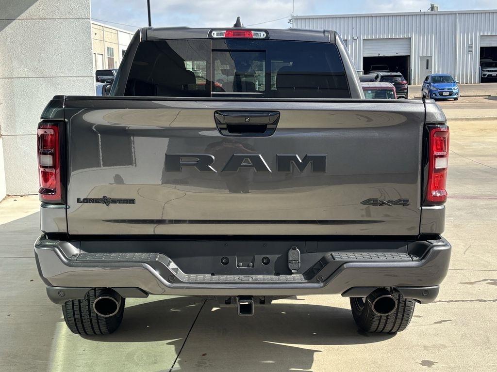 RAM 1500 Big Horn Crew Cab SWB 4WD 2026