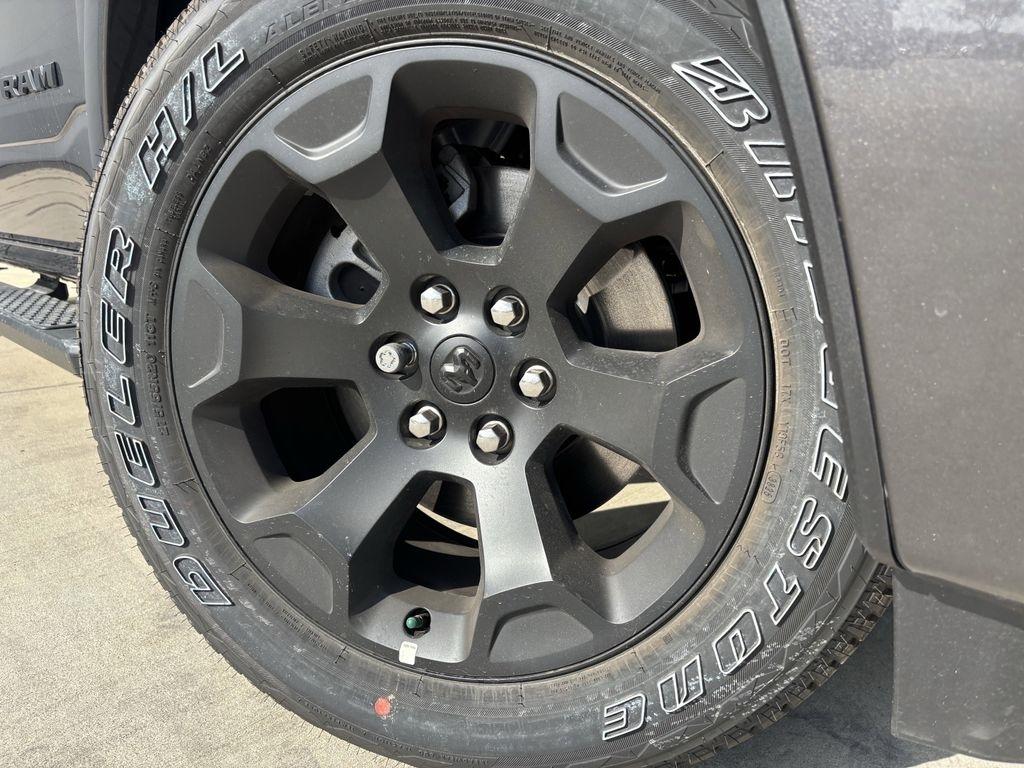 RAM 1500 Big Horn Crew Cab SWB 4WD 2026