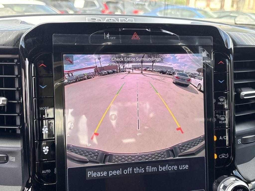 RAM 1500 Big Horn Crew Cab SWB 4WD 2026