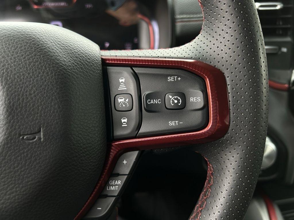 RAM 1500 Rebel Crew Cab SB 4WD 2025