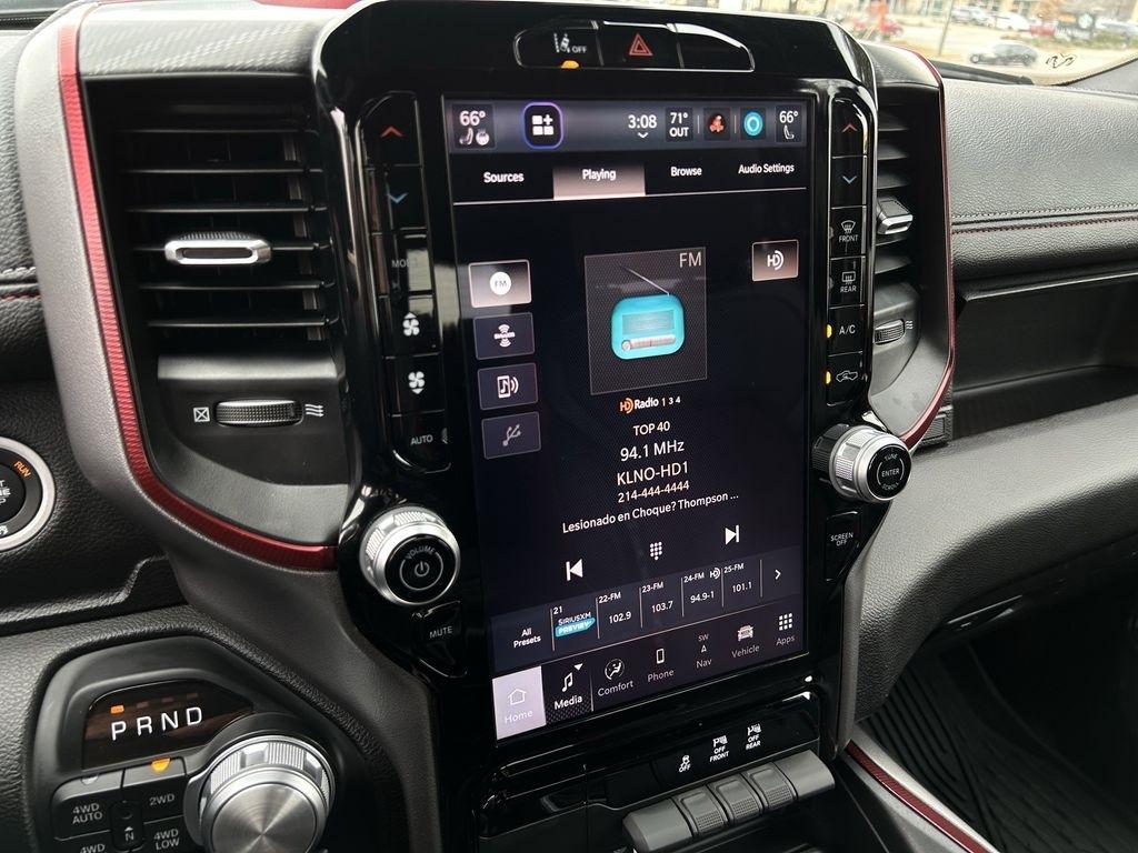 RAM 1500 Rebel Crew Cab SB 4WD 2025