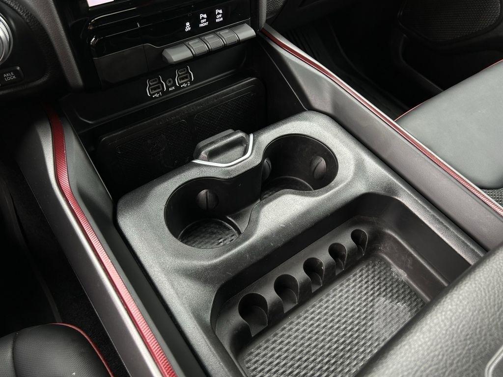 RAM 1500 Rebel Crew Cab SB 4WD 2025