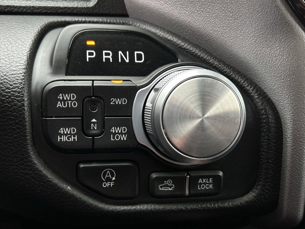 RAM 1500 Rebel Crew Cab SB 4WD 2025