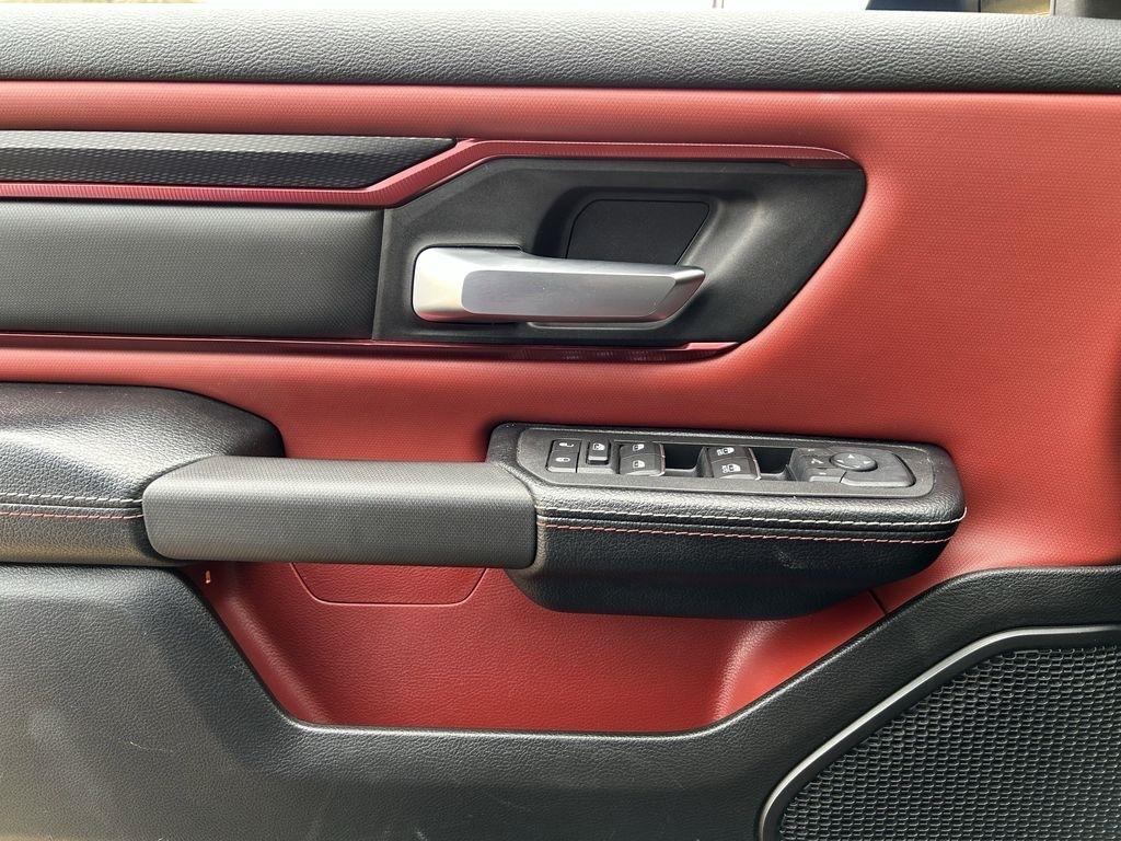 RAM 1500 Rebel Crew Cab SB 4WD 2025