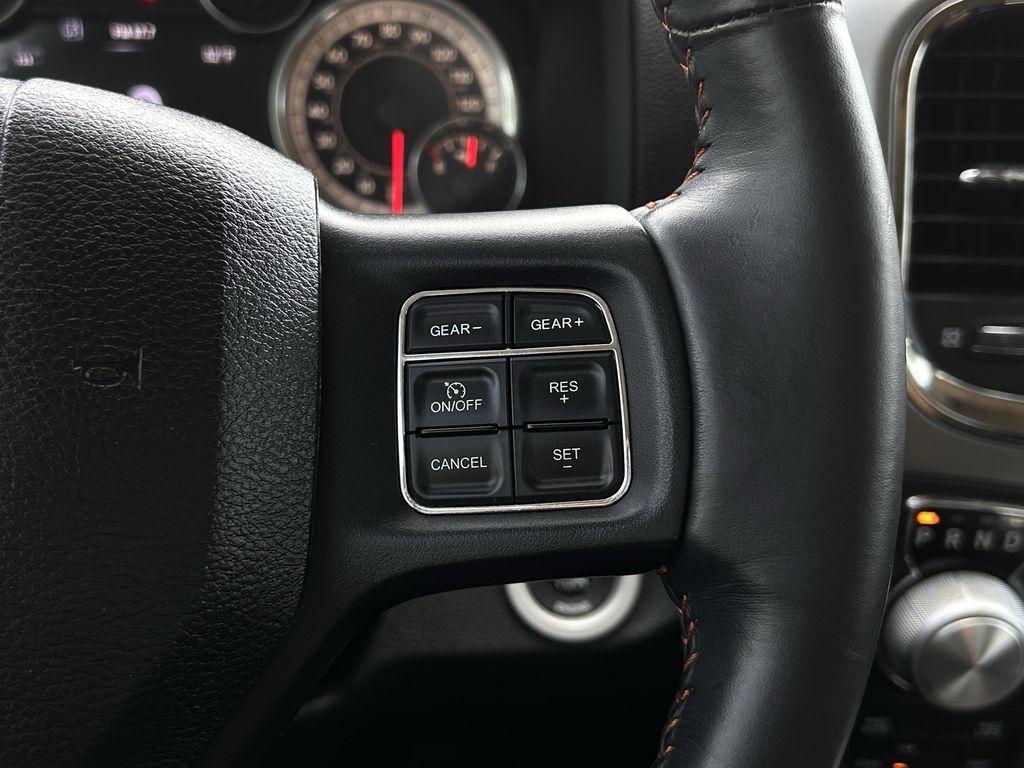 RAM 1500 Sport Crew Cab SWB 4WD 2015