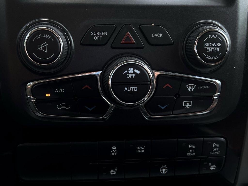 RAM 1500 Sport Crew Cab SWB 4WD 2015