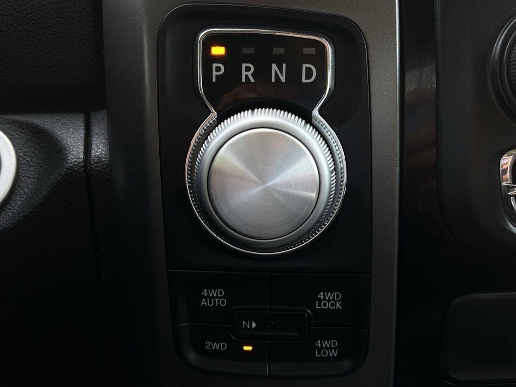 RAM 1500 Sport Crew Cab SWB 4WD 2015