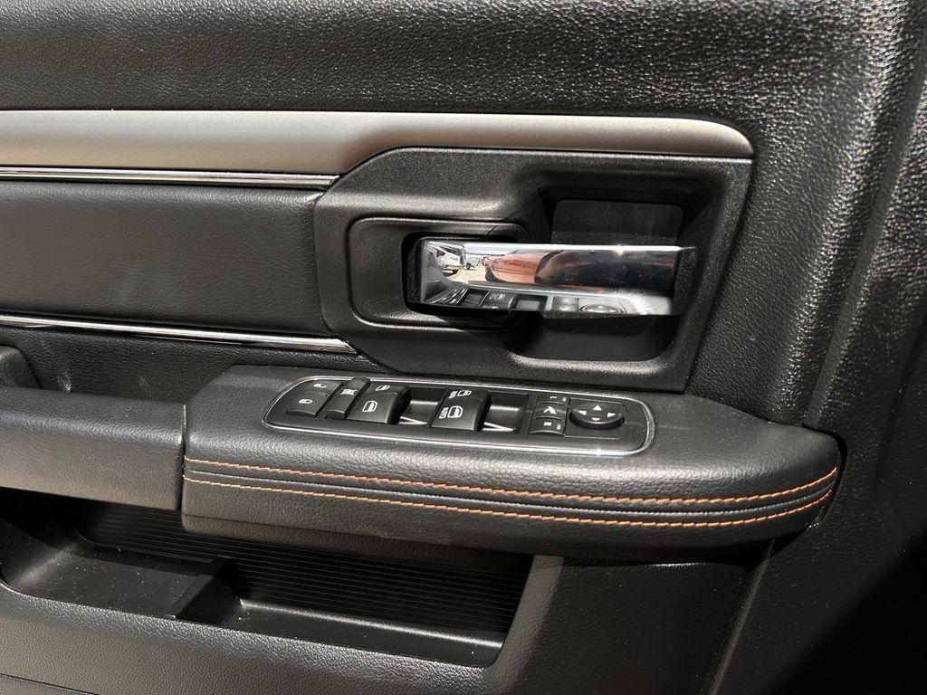 RAM 1500 Sport Crew Cab SWB 4WD 2015