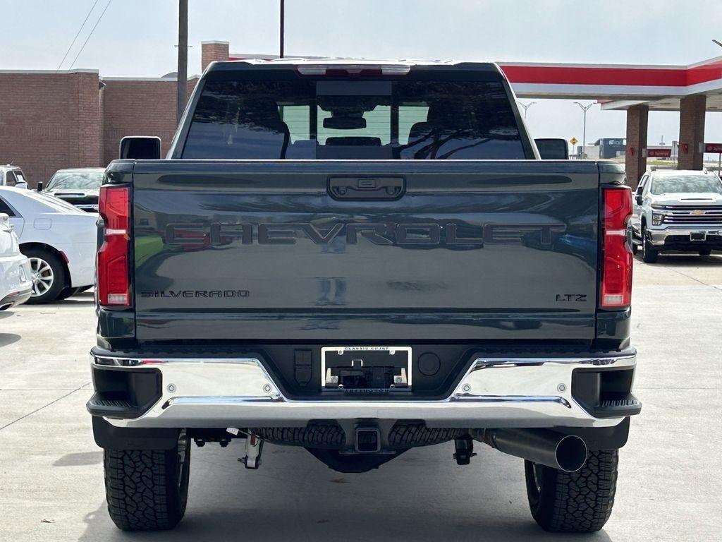 Chevrolet Silverado 2500HD  2025