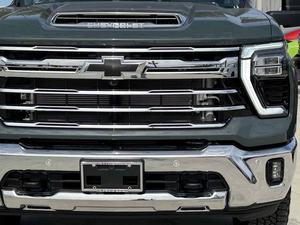 Chevrolet Silverado 2500HD  2025