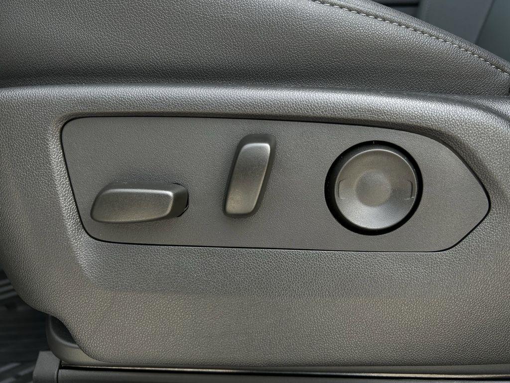 Chevrolet Silverado 2500HD  2025