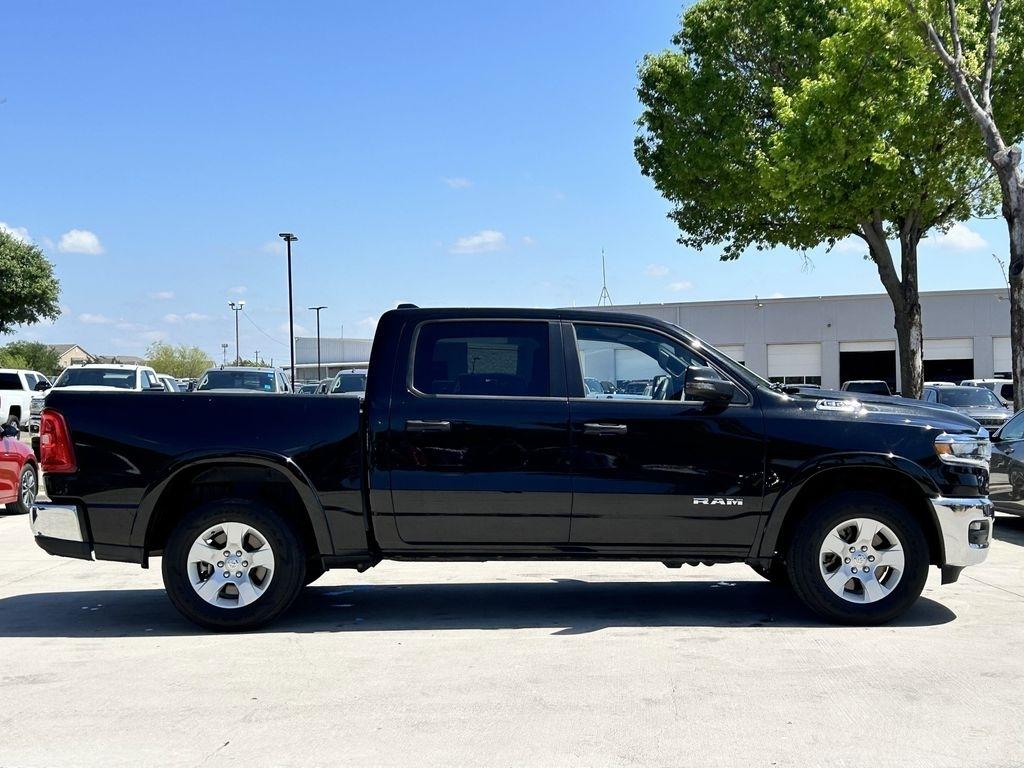 RAM 1500 Big Horn Crew Cab SWB 4WD 2025