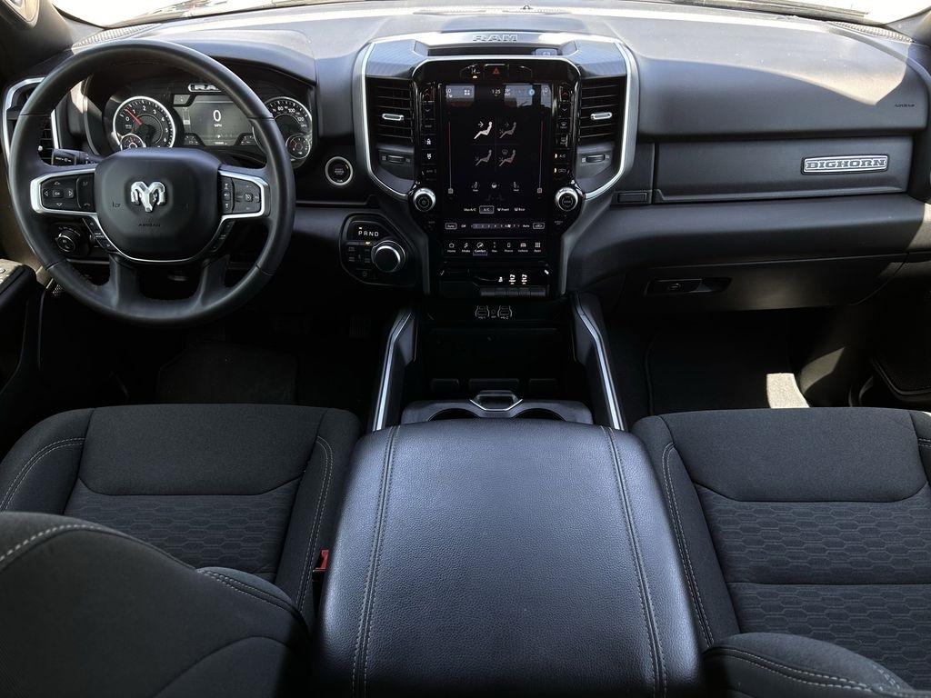 RAM 1500 Big Horn Crew Cab SWB 4WD 2025