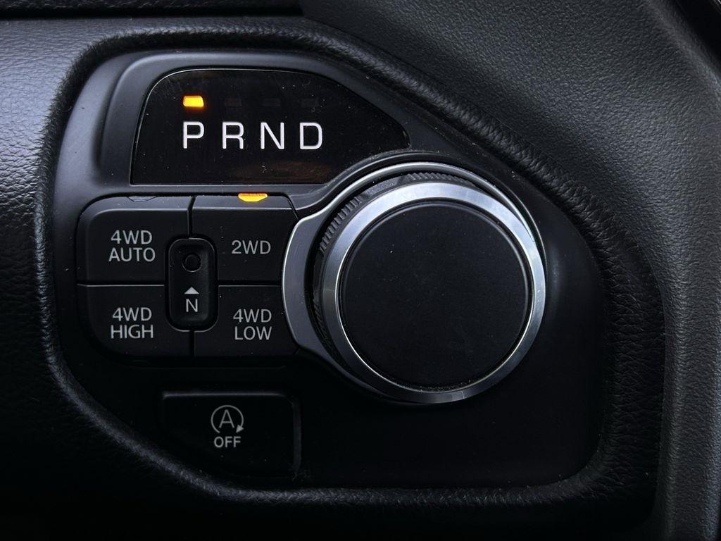 RAM 1500 Big Horn Crew Cab SWB 4WD 2025