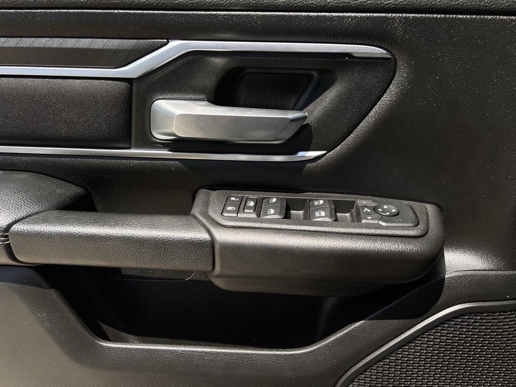 RAM 1500 Big Horn Crew Cab SWB 4WD 2025