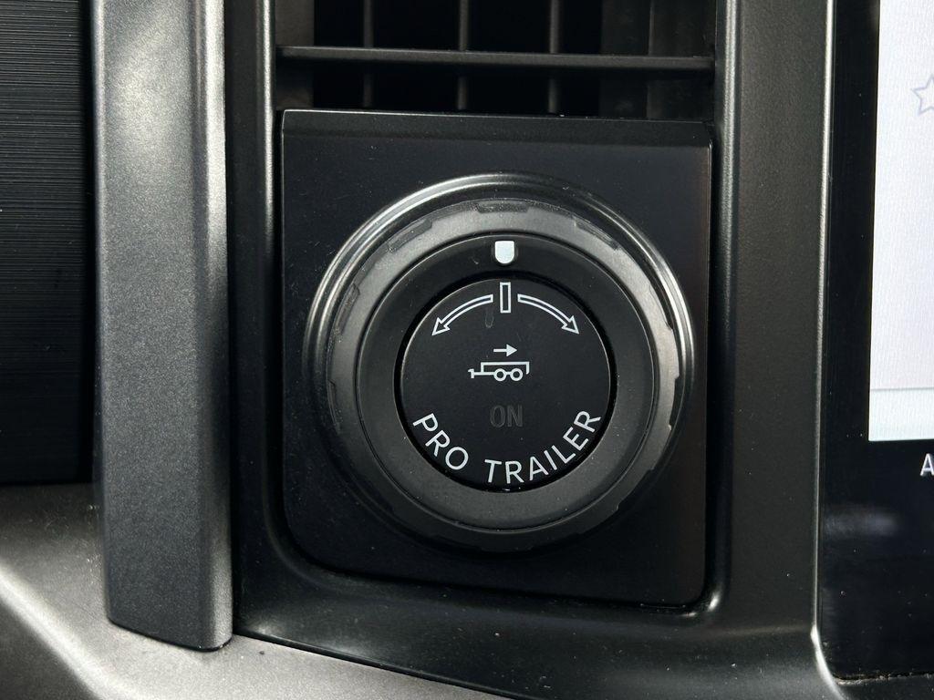 Ford F-150 XLT SuperCrew 4WD 2024