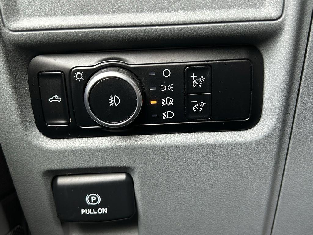 Ford F-150 XLT SuperCrew 4WD 2024