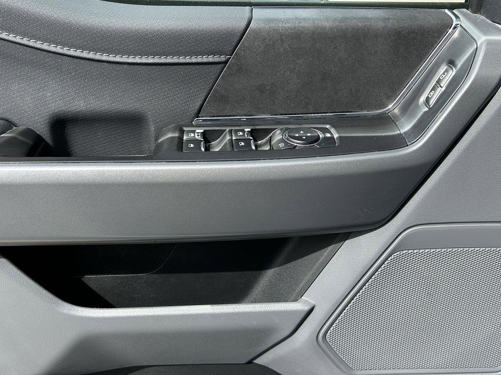 Ford F-150 XLT SuperCrew 4WD 2024