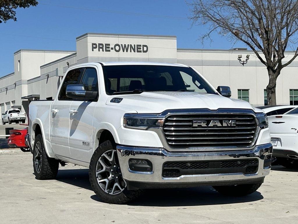 RAM 1500 Laramie Crew Cab SWB 4WD 2025