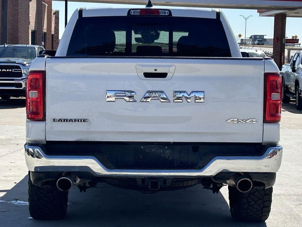 RAM 1500 Laramie Crew Cab SWB 4WD 2025